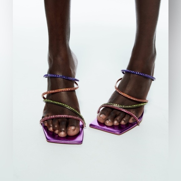NWT. Zara Purple Heeled Sandals with Rhinestones Straps. Size 8. - Picture 6 of 8